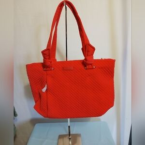 NNT  Vera Bradley.Quilted Red Shoulder Bag